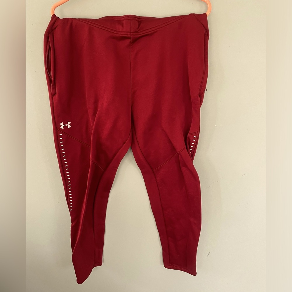 Large Under Armour women’s maroon joggers